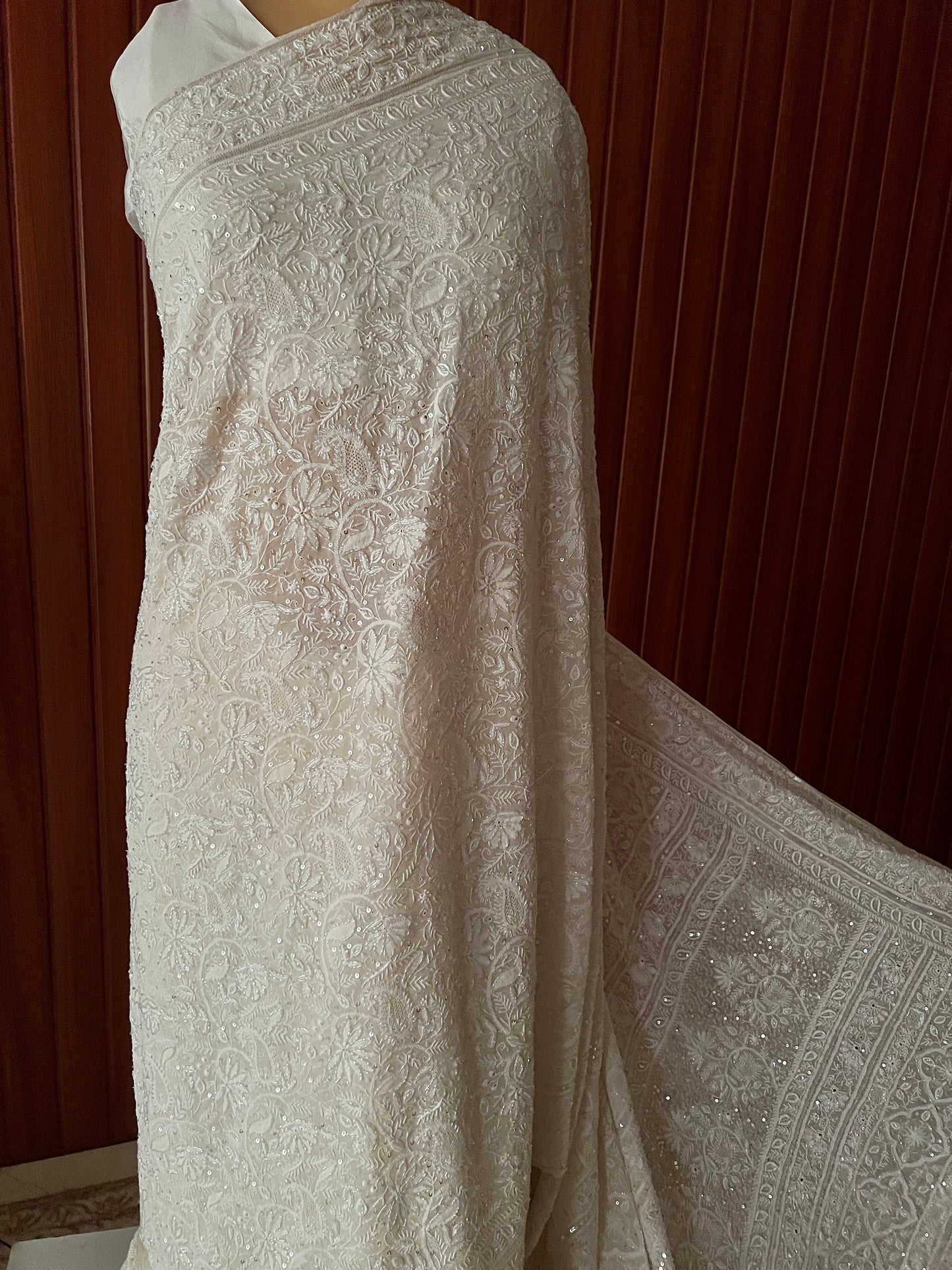 Suhaan Ivory Chikankari Do Taar Saree