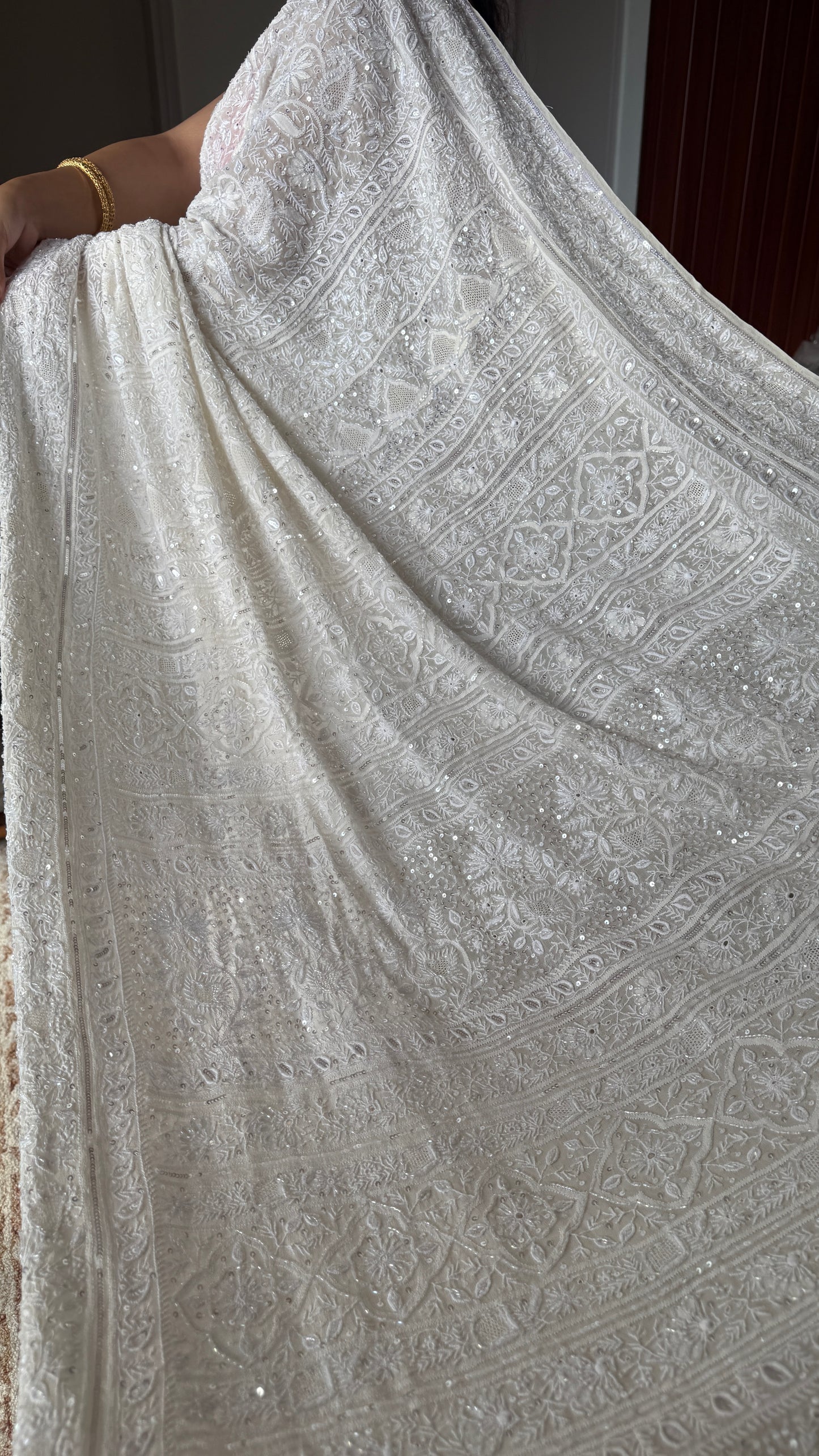 Suhaan Ivory Chikankari Do Taar Saree