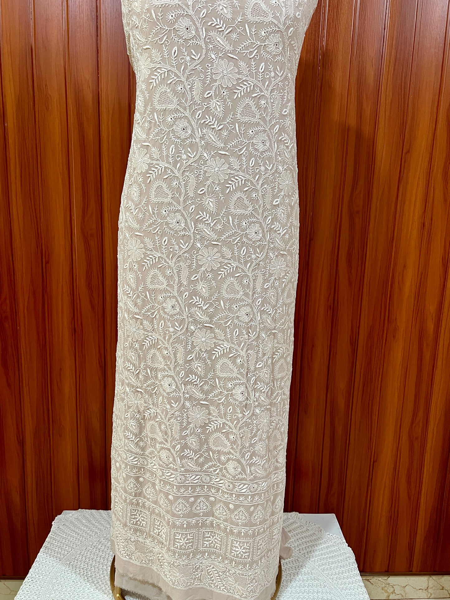 Suhaan 3 taar Chikankari front and back embroidered kurta and dupatta