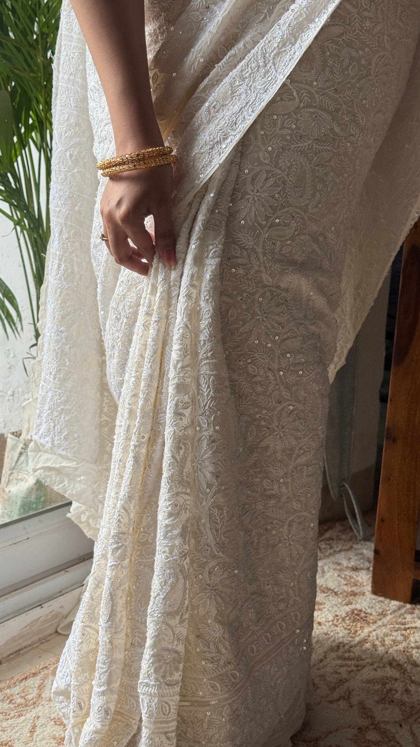 Suhaan Ivory Chikankari Do Taar Saree