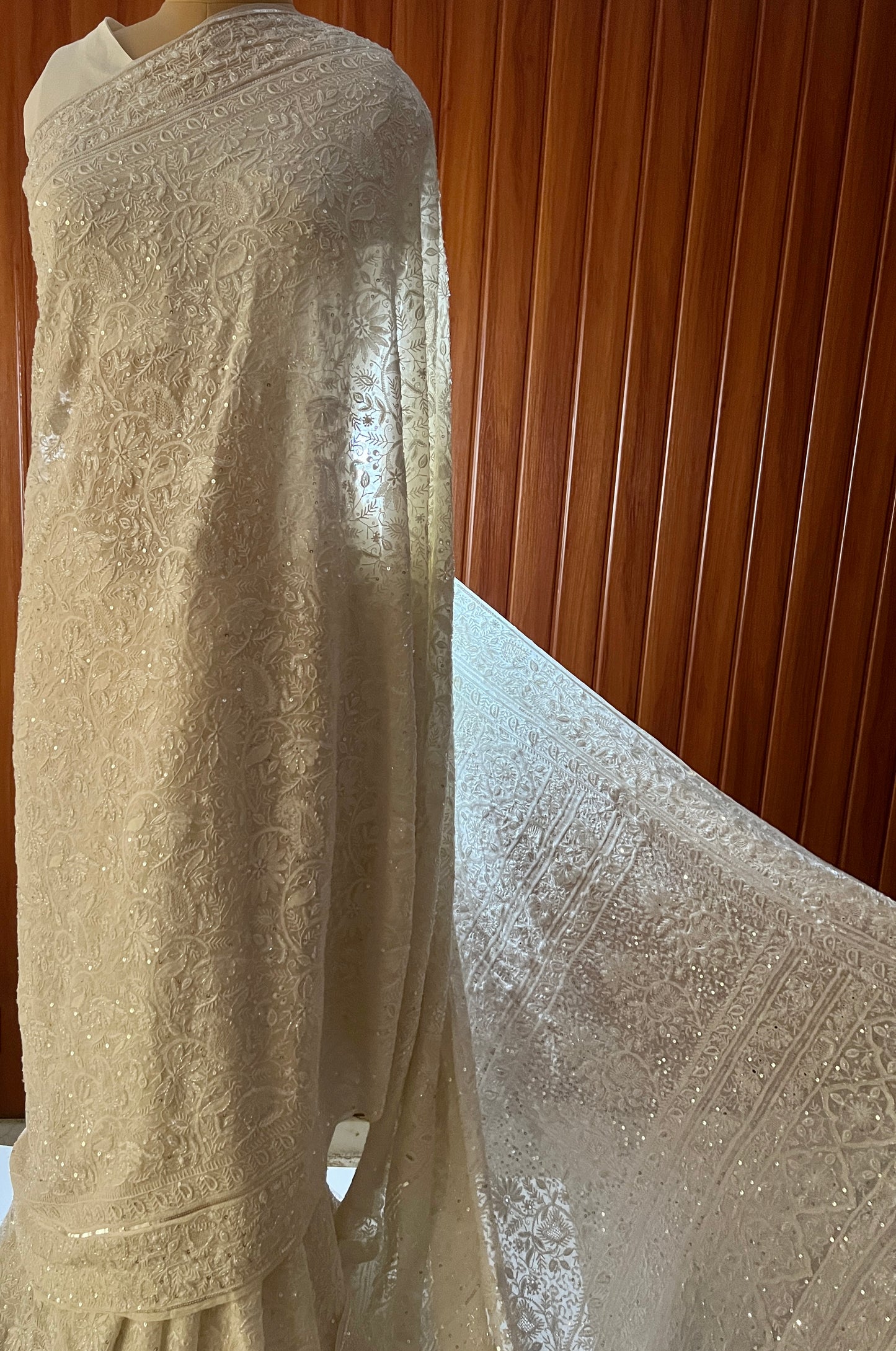 Suhaan Ivory Chikankari Do Taar Saree