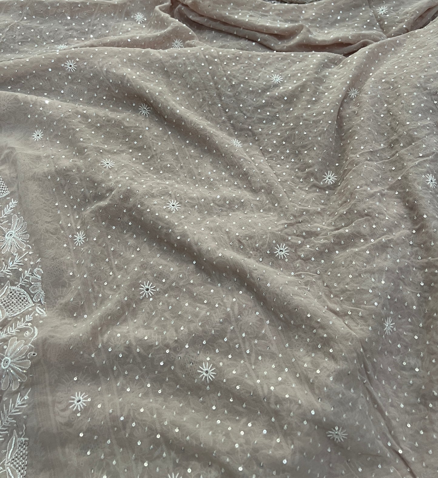 Suhaan Chikankari Do Taar Saree