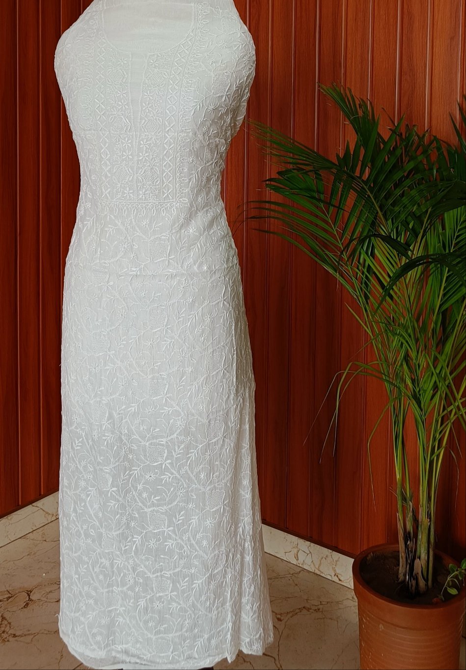 Off White Mulmul Chanderi fine Chikankari kurta and dupatta