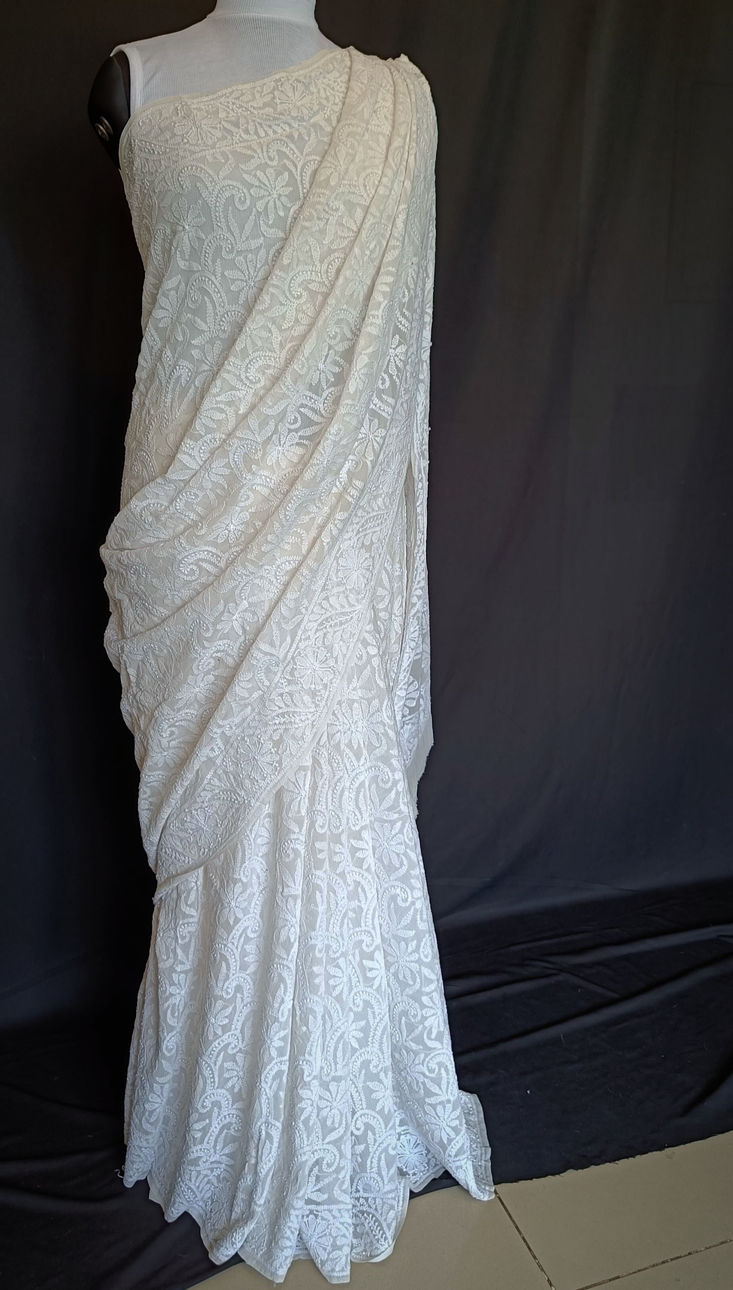 Ruhani Off White Allover Chikankari Hand Embroidered Saree