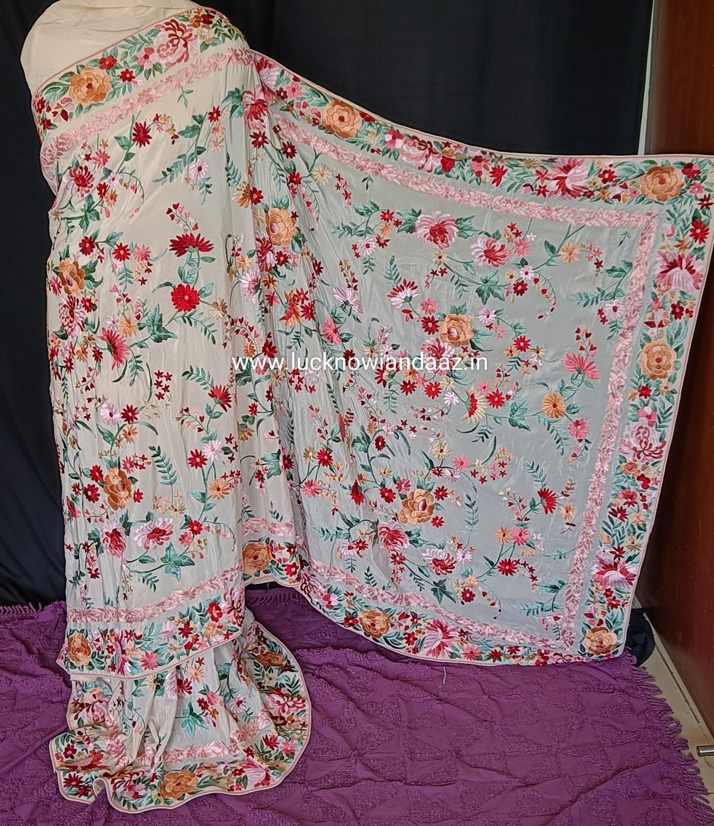 Cream Floral Bouquet Parsi Gara Pure Crepe Saree