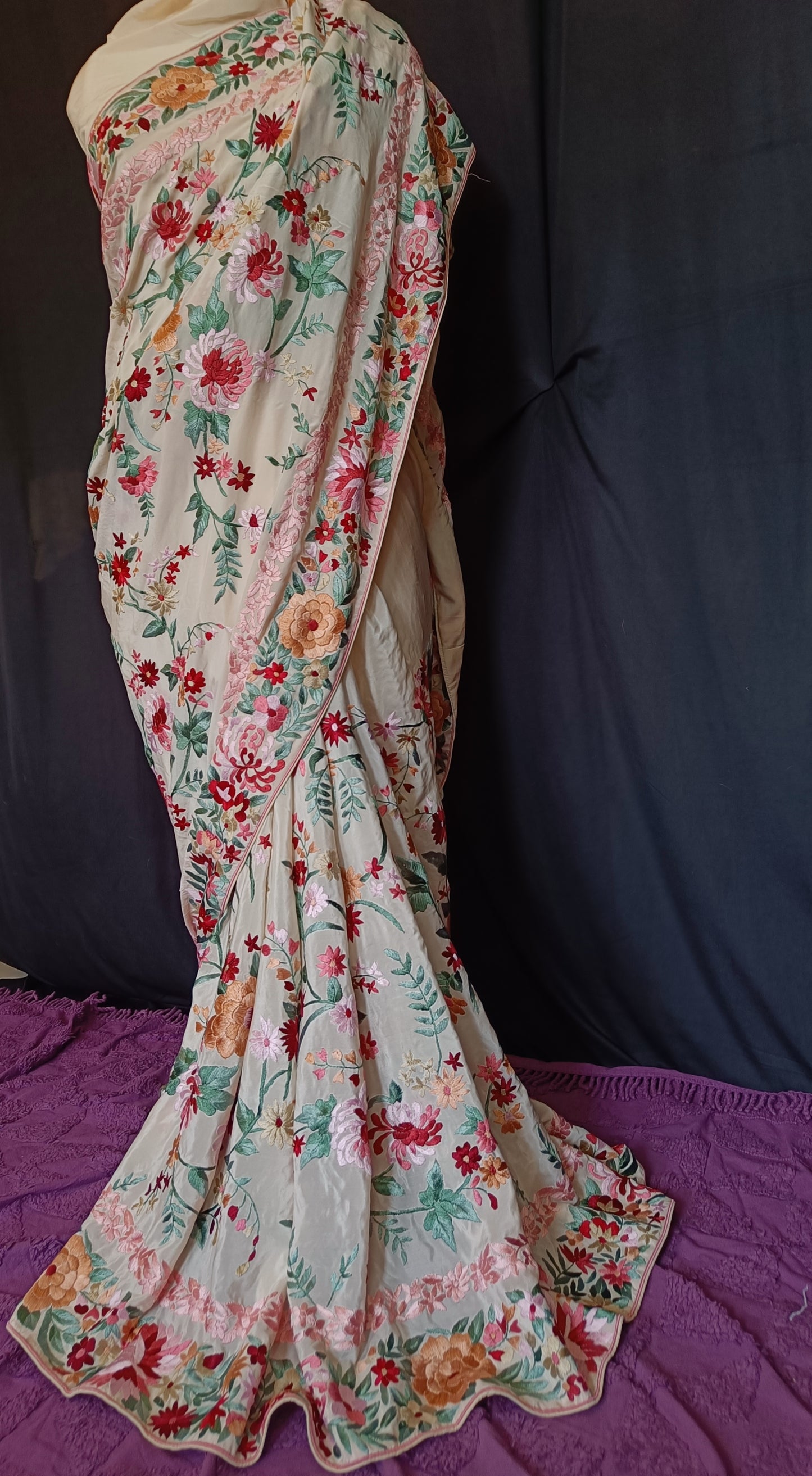 Cream Floral Bouquet Parsi Gara Pure Crepe Saree