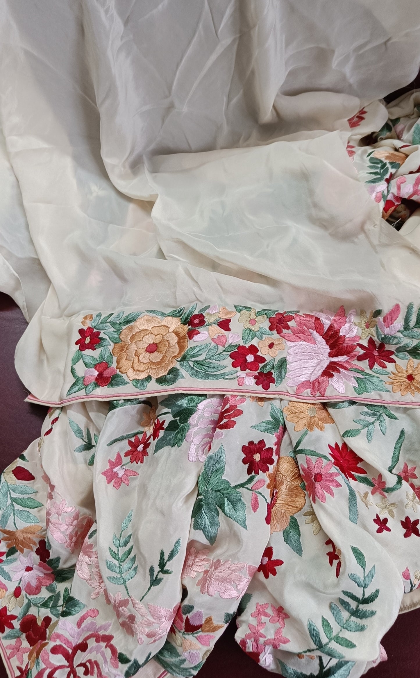 Cream Floral Bouquet Parsi Gara Pure Crepe Saree