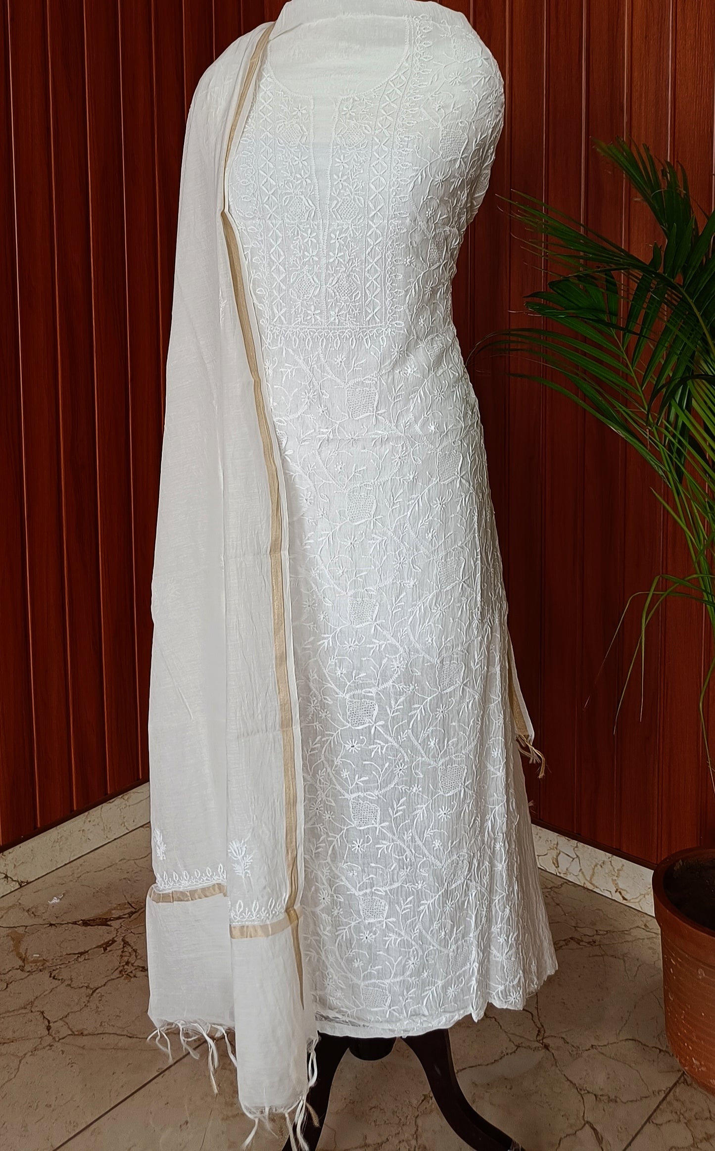 Off White Mulmul Chanderi fine Chikankari kurta and dupatta