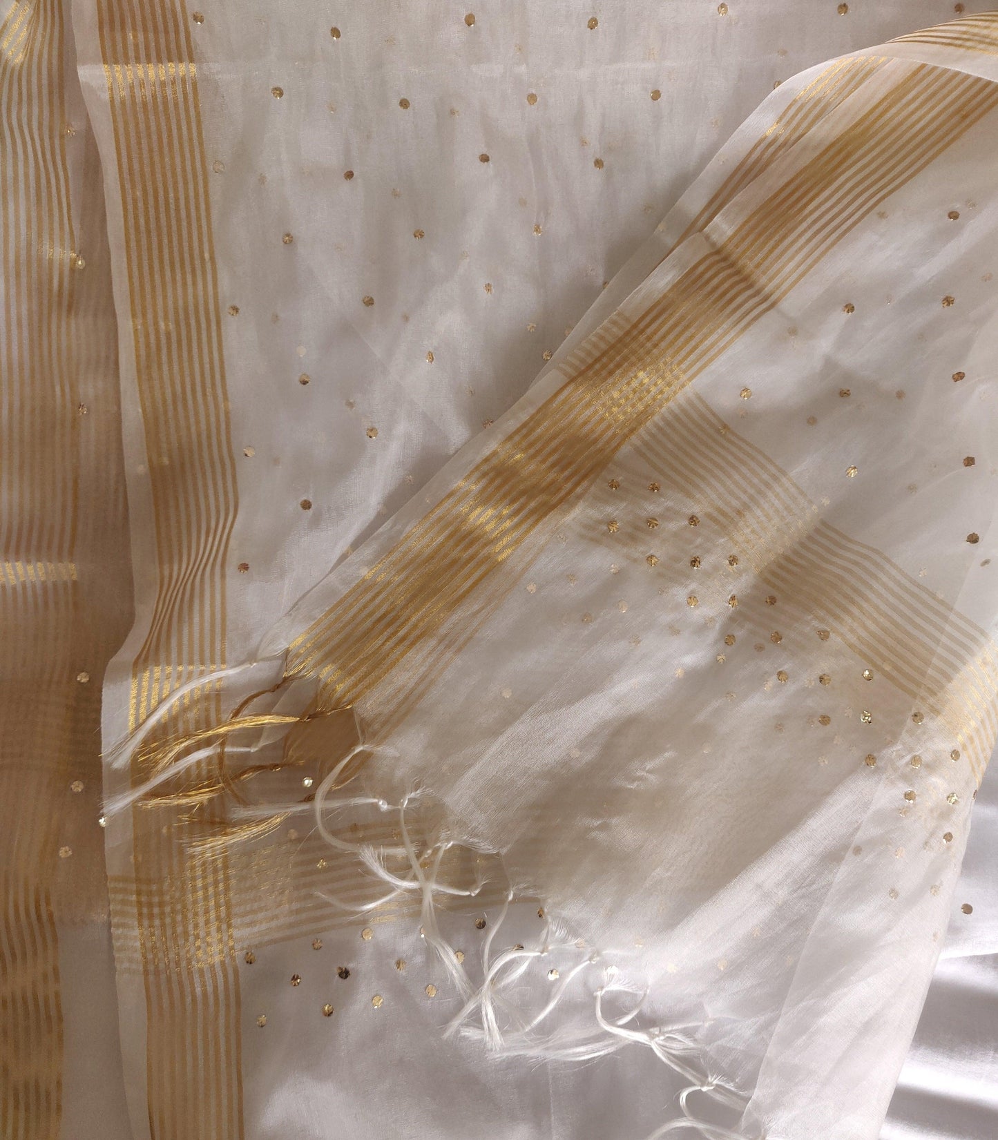 Off white Organza dupatta with allover mukaish - Lucknowi Andaaz