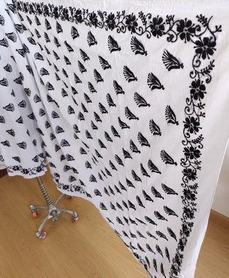 White pure mulmul Dupatta with black chikankari