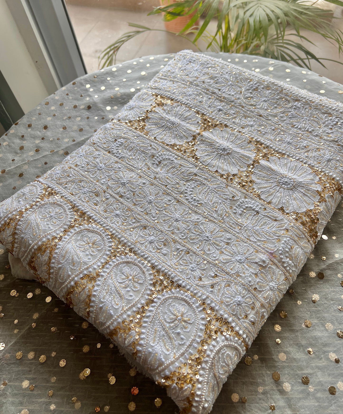 Ruhani Off white Chikankari Sequins Cut Dana Pearl Embroidered Saree