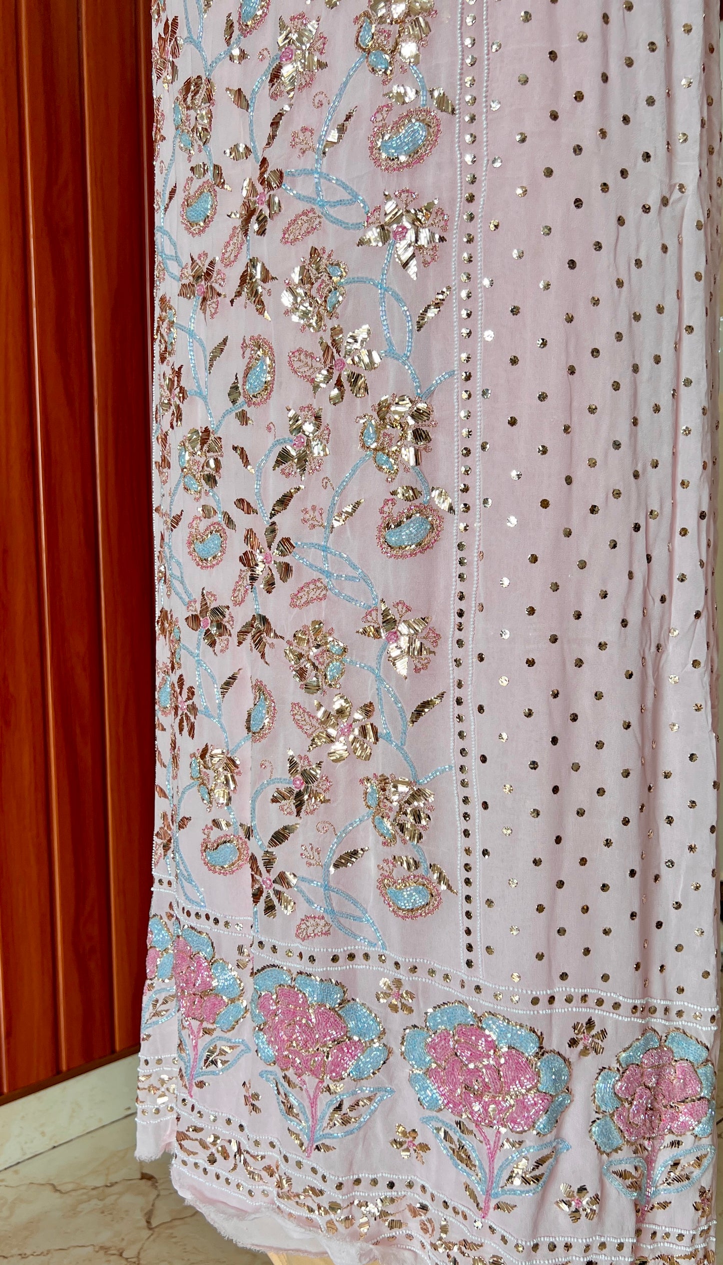 Ruhani Pink Mukaish and Cut dana Embroidered Kurta & Dupatta Set