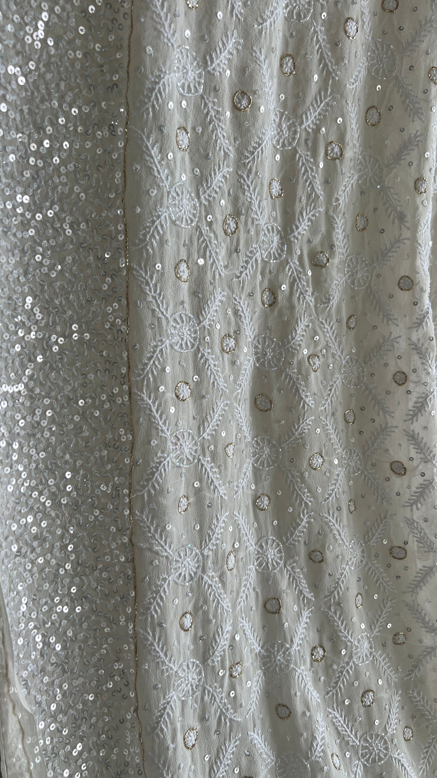 Suhaan Ivory Teen Taar Chikankari Heirloom Saree