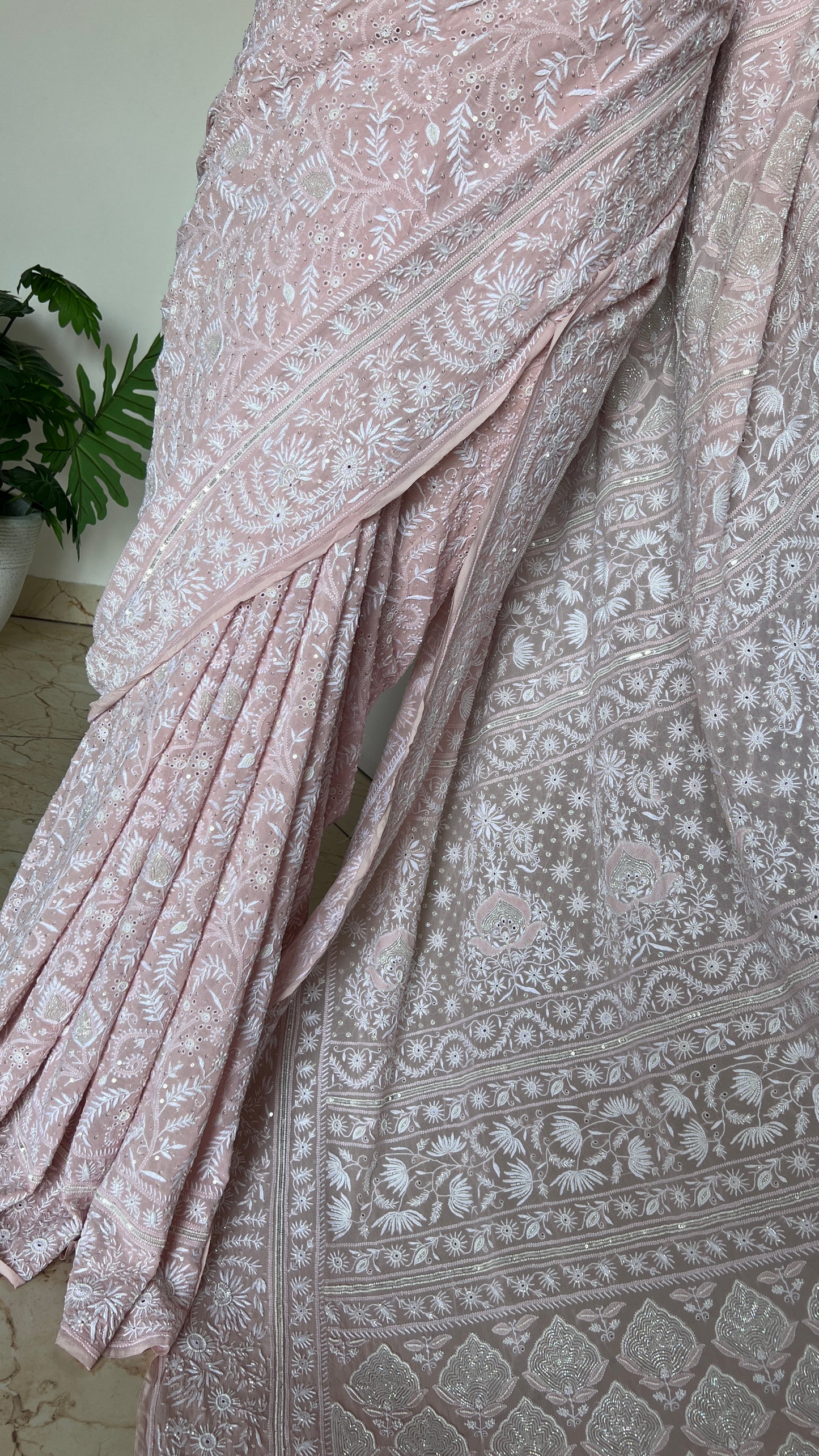 Suhaan Dusty Pink Do Taar Chikankari Heirloom Saree