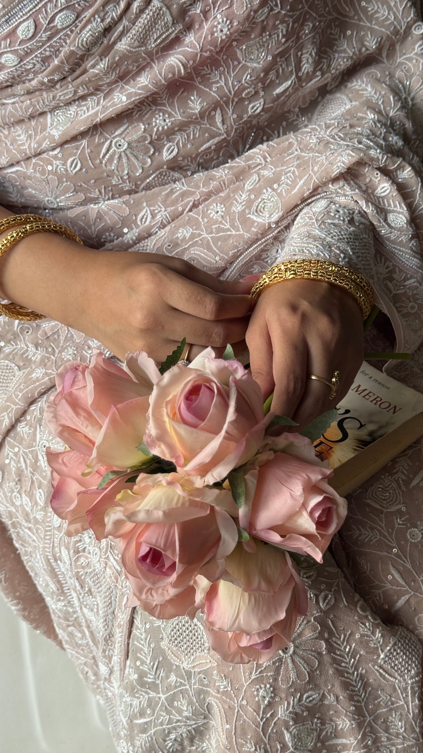 Suhaan Chikankari Do Taar Saree