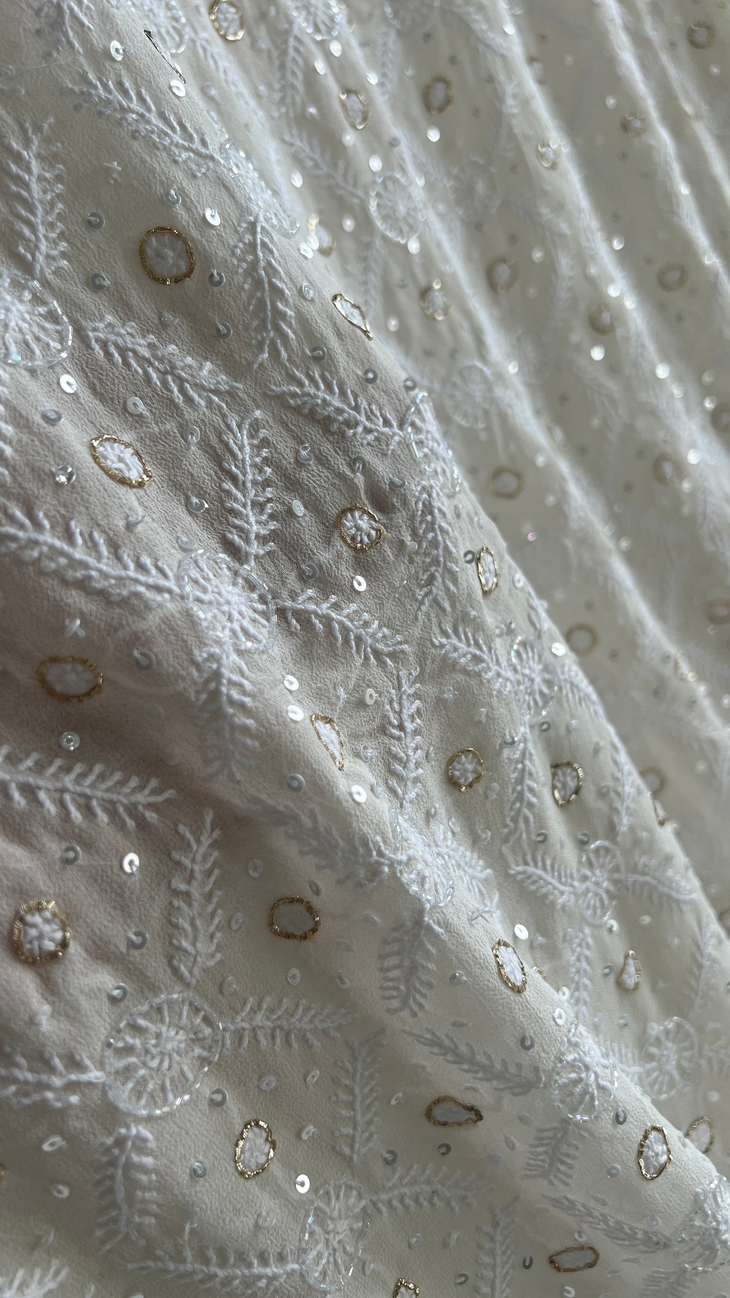 Suhaan Ivory Teen Taar Chikankari Heirloom Saree