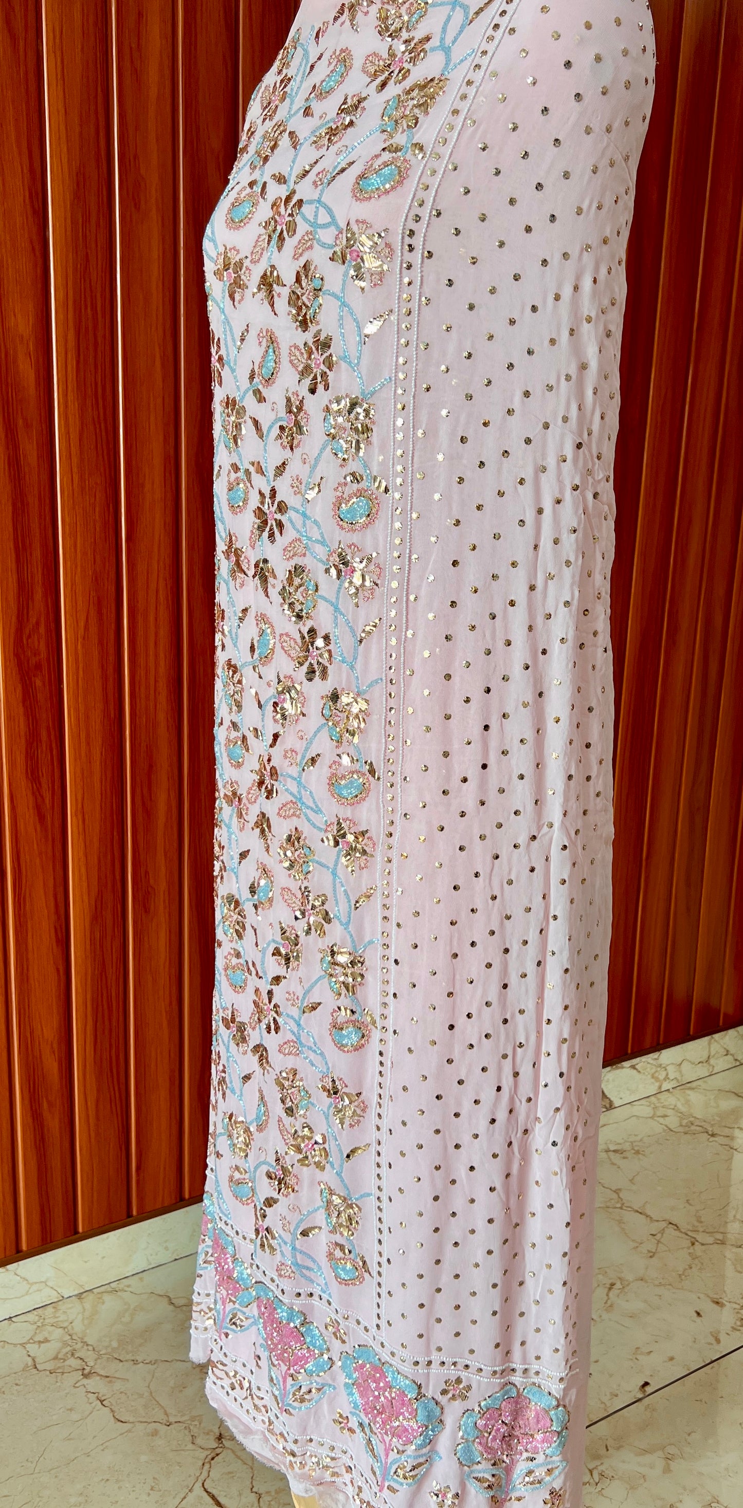Ruhani Pink Mukaish and Cut dana Embroidered Kurta & Dupatta Set