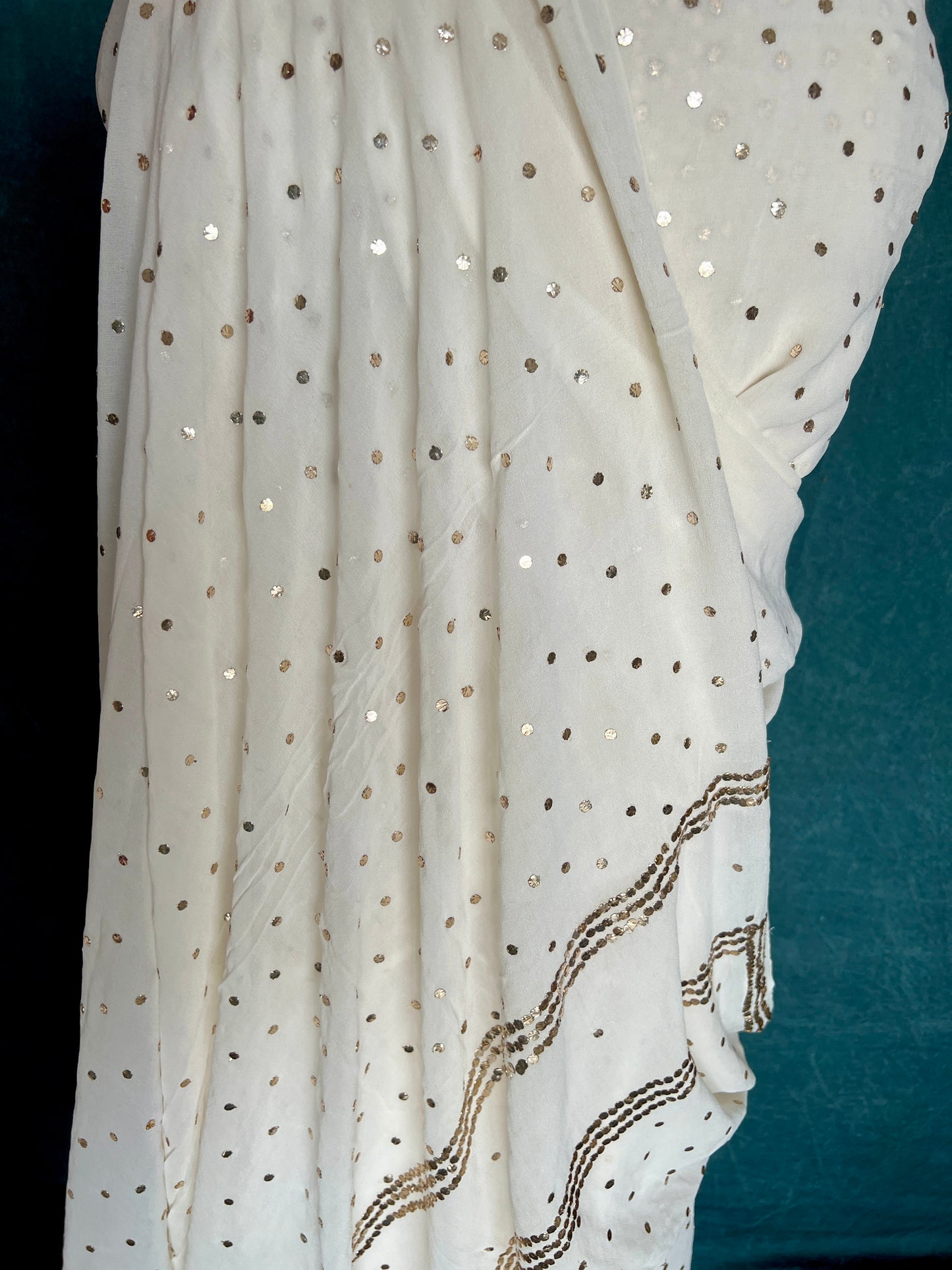 Ruhani Heavy Badla and Mukaish Embroidered Kurta & Dupatta Set