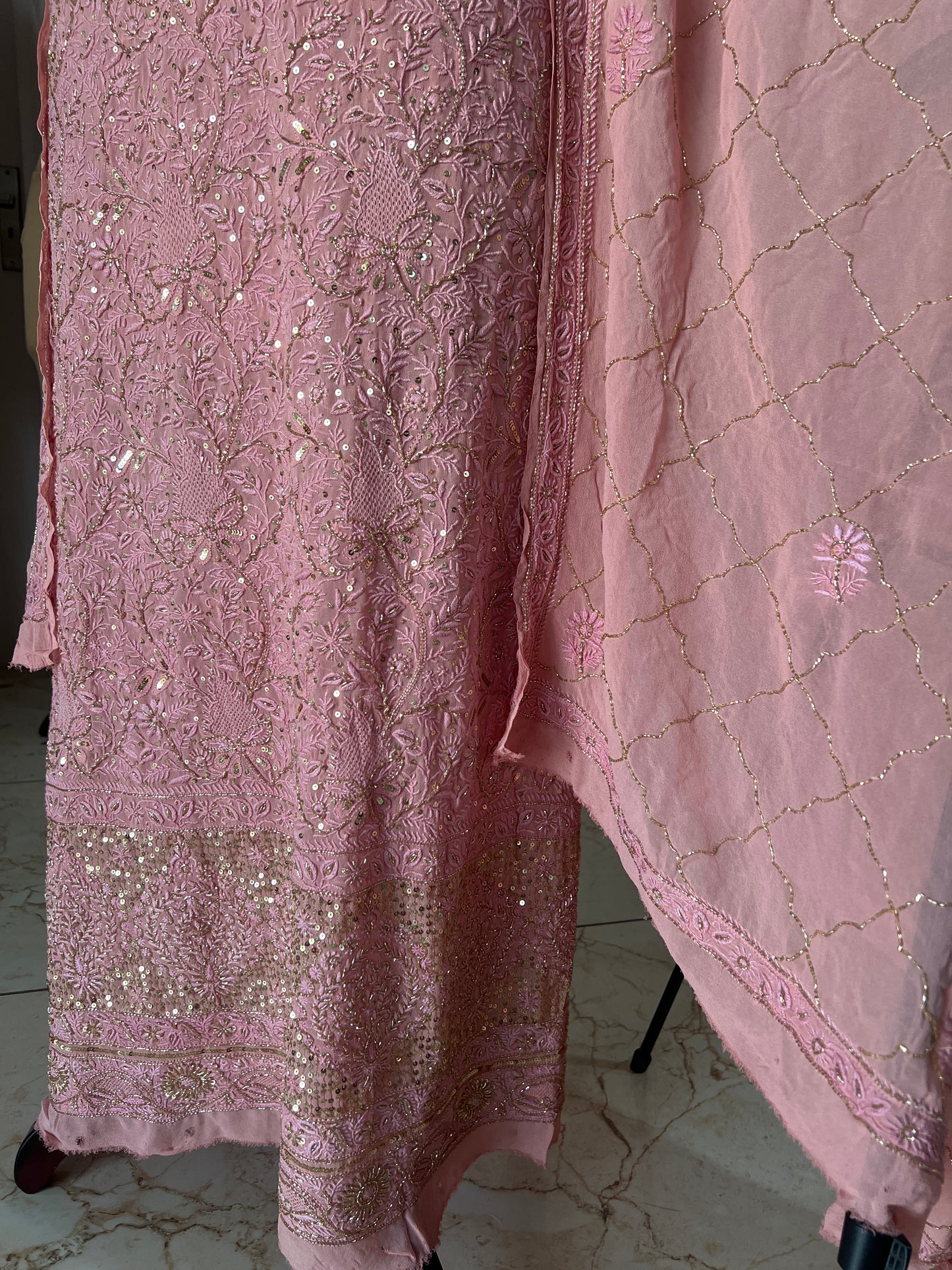 Suhaan 2 taar Chikankari front and back embroidered kurta and dupatta