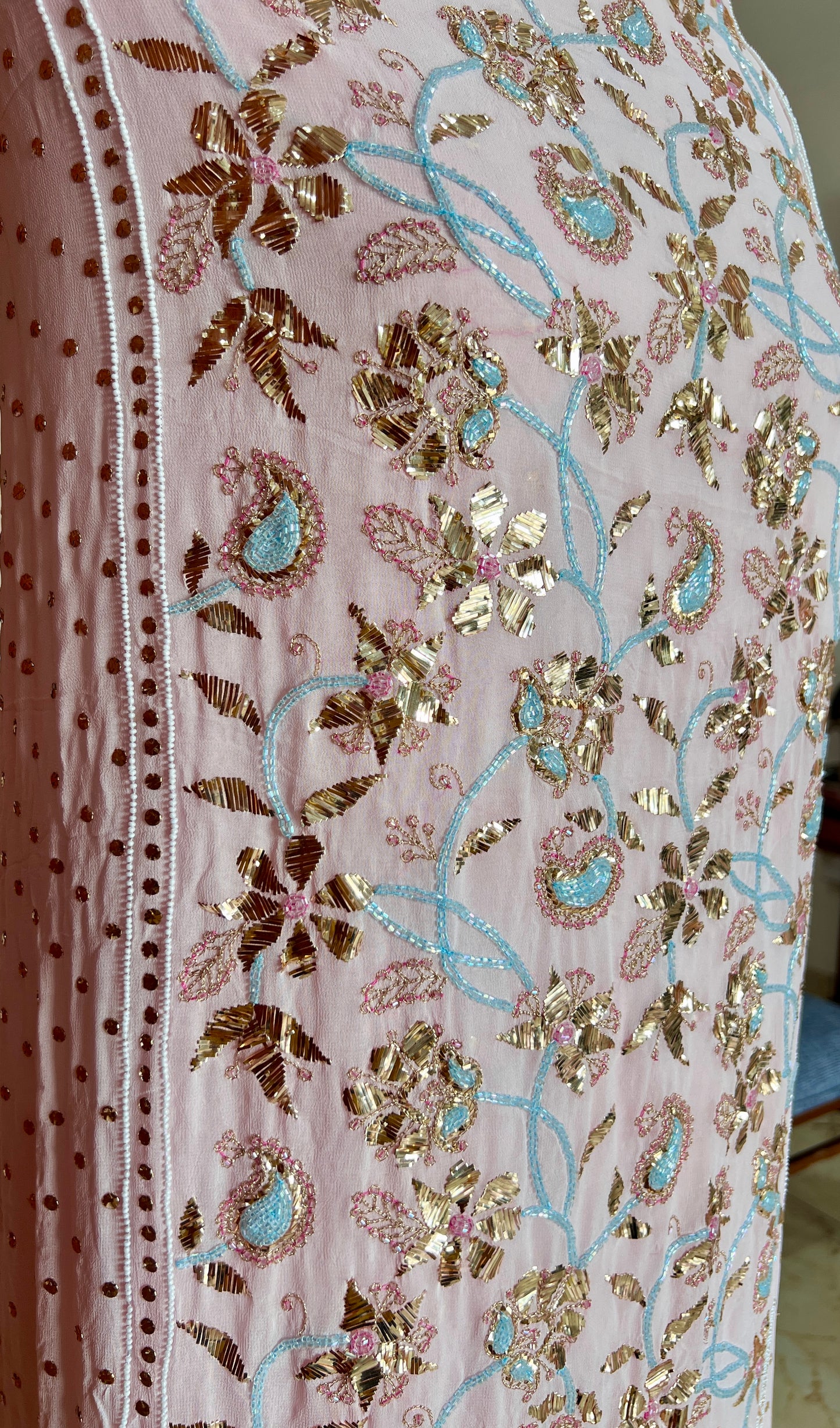 Ruhani Pink Mukaish and Cut dana Embroidered Kurta & Dupatta Set