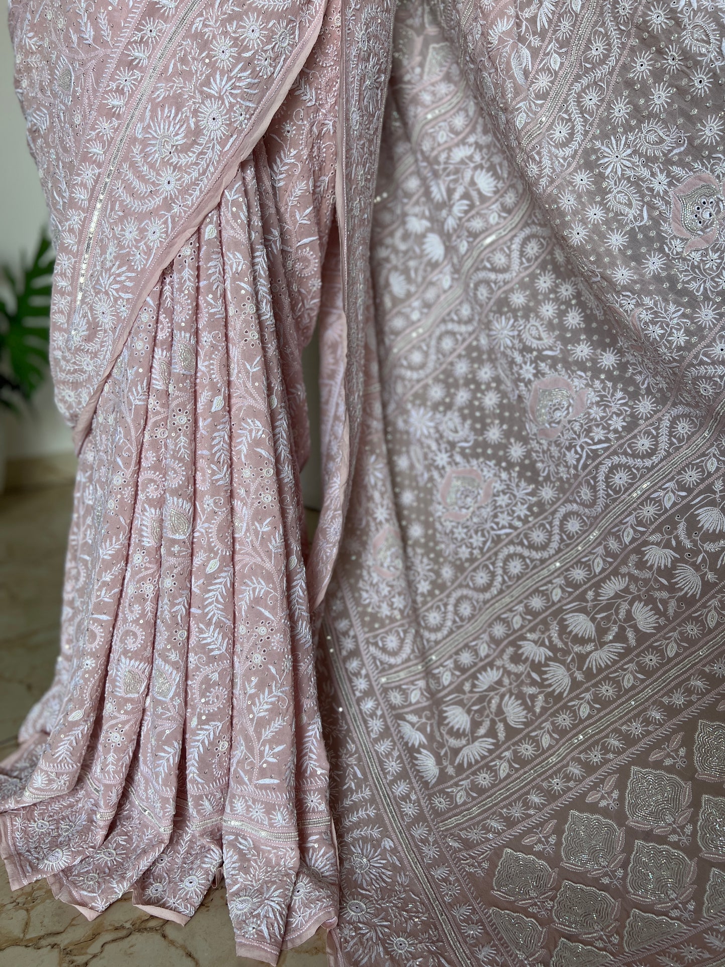 Suhaan Dusty Pink Do Taar Chikankari Heirloom Saree