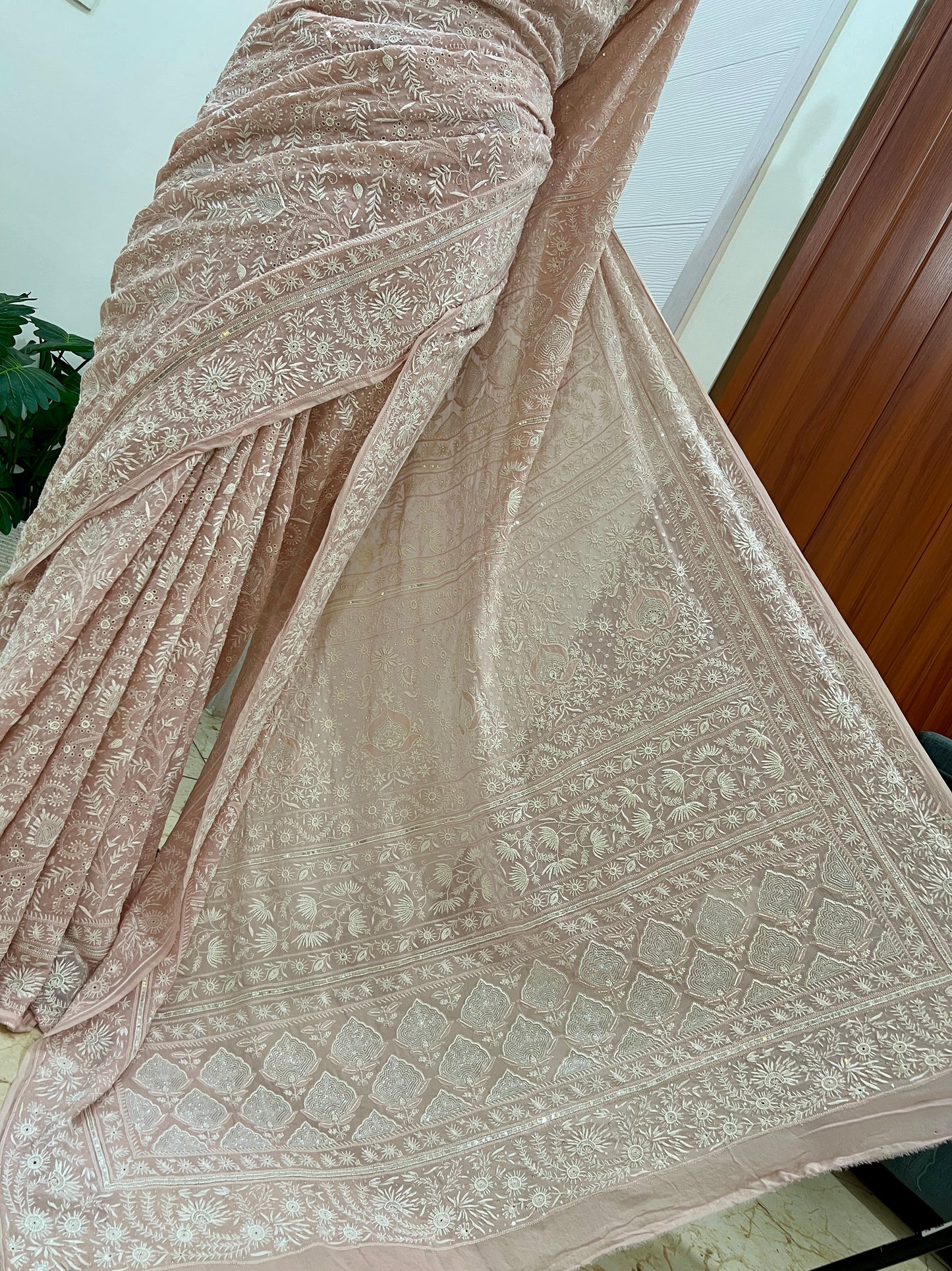 Suhaan Dusty Pink Do Taar Chikankari Heirloom Saree