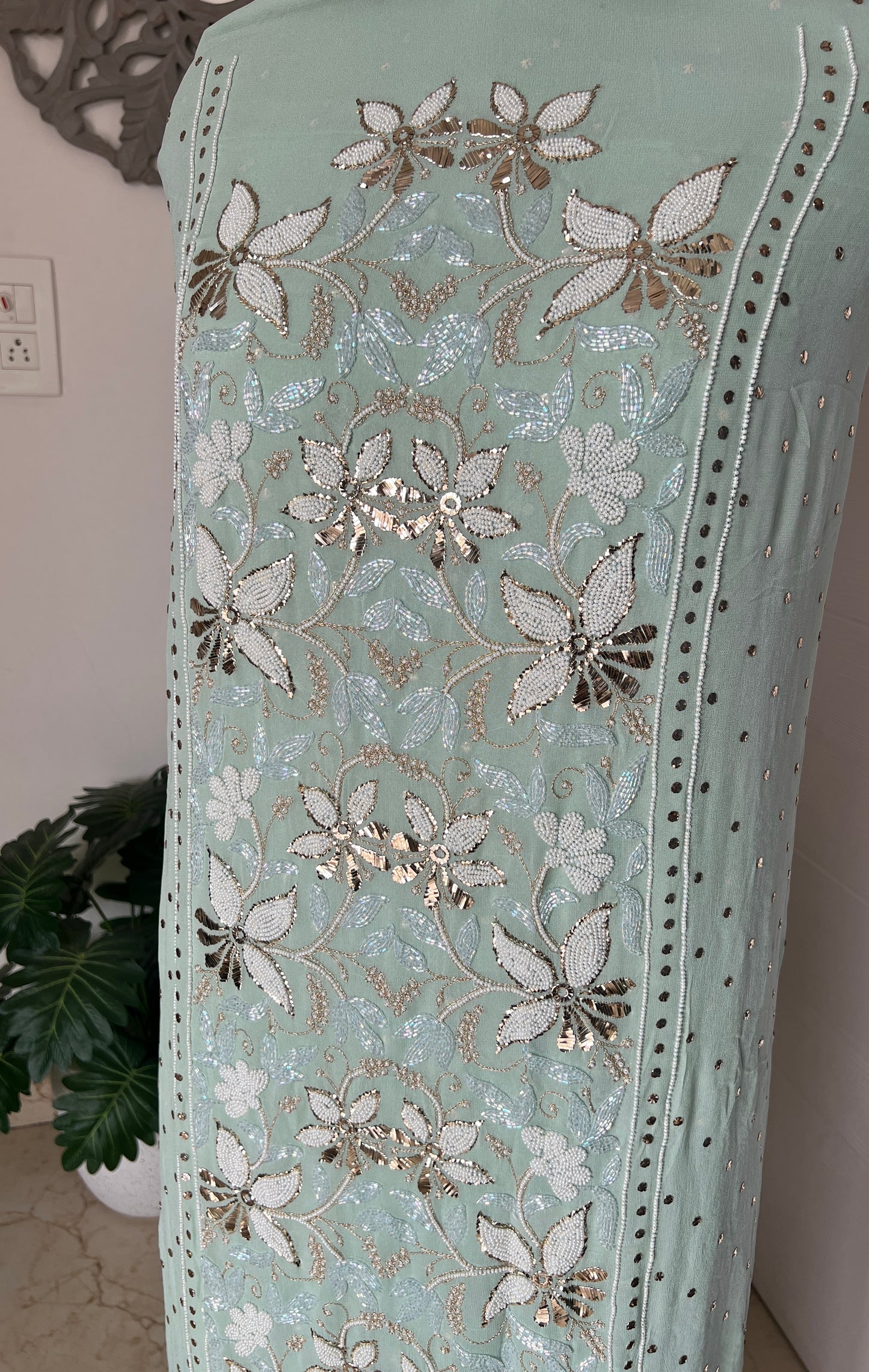 Mint green Ruhani Mukaish and Cut dana Embroidered Kurta & Dupatta Set