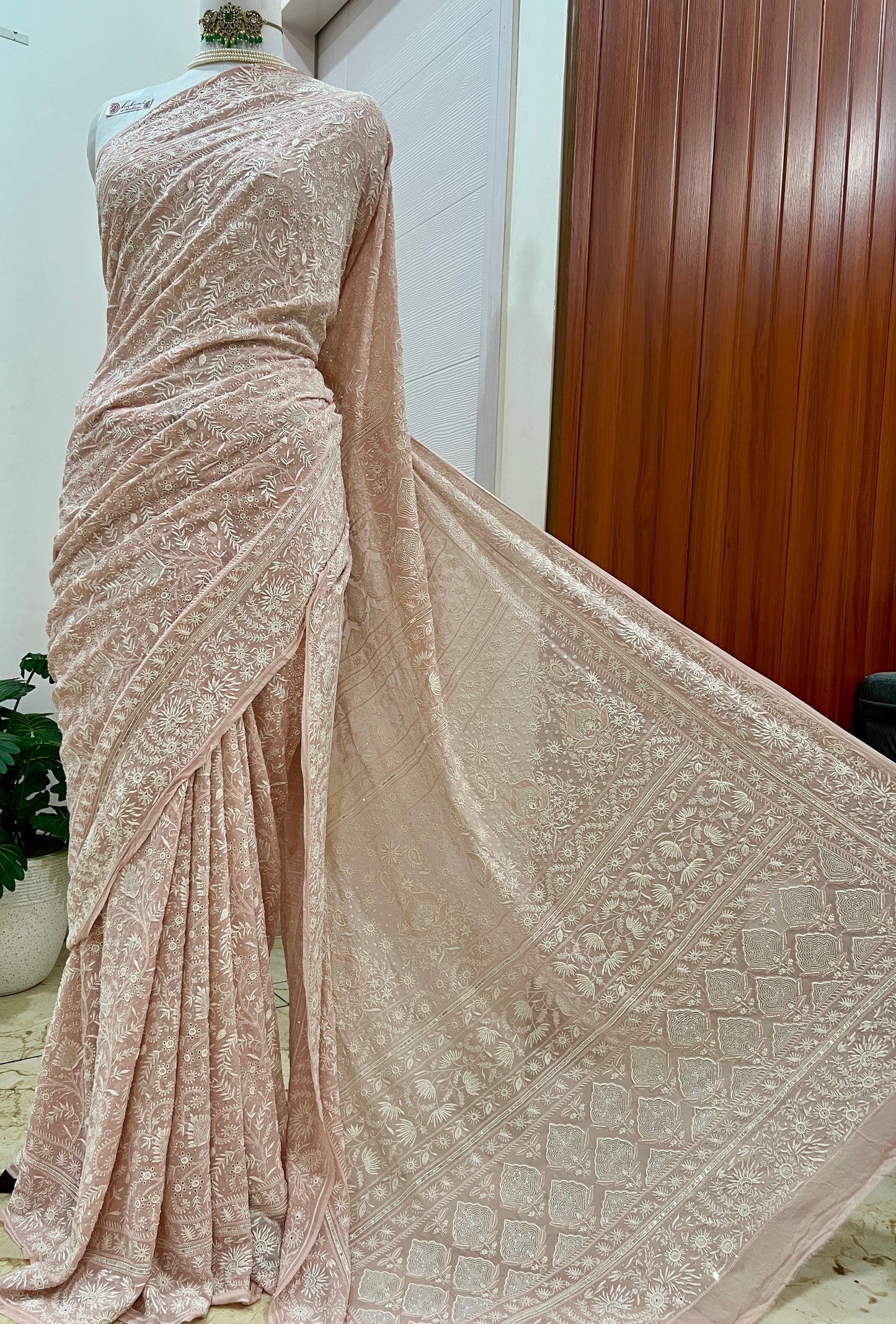 Suhaan Dusty Pink Do Taar Chikankari Heirloom Saree