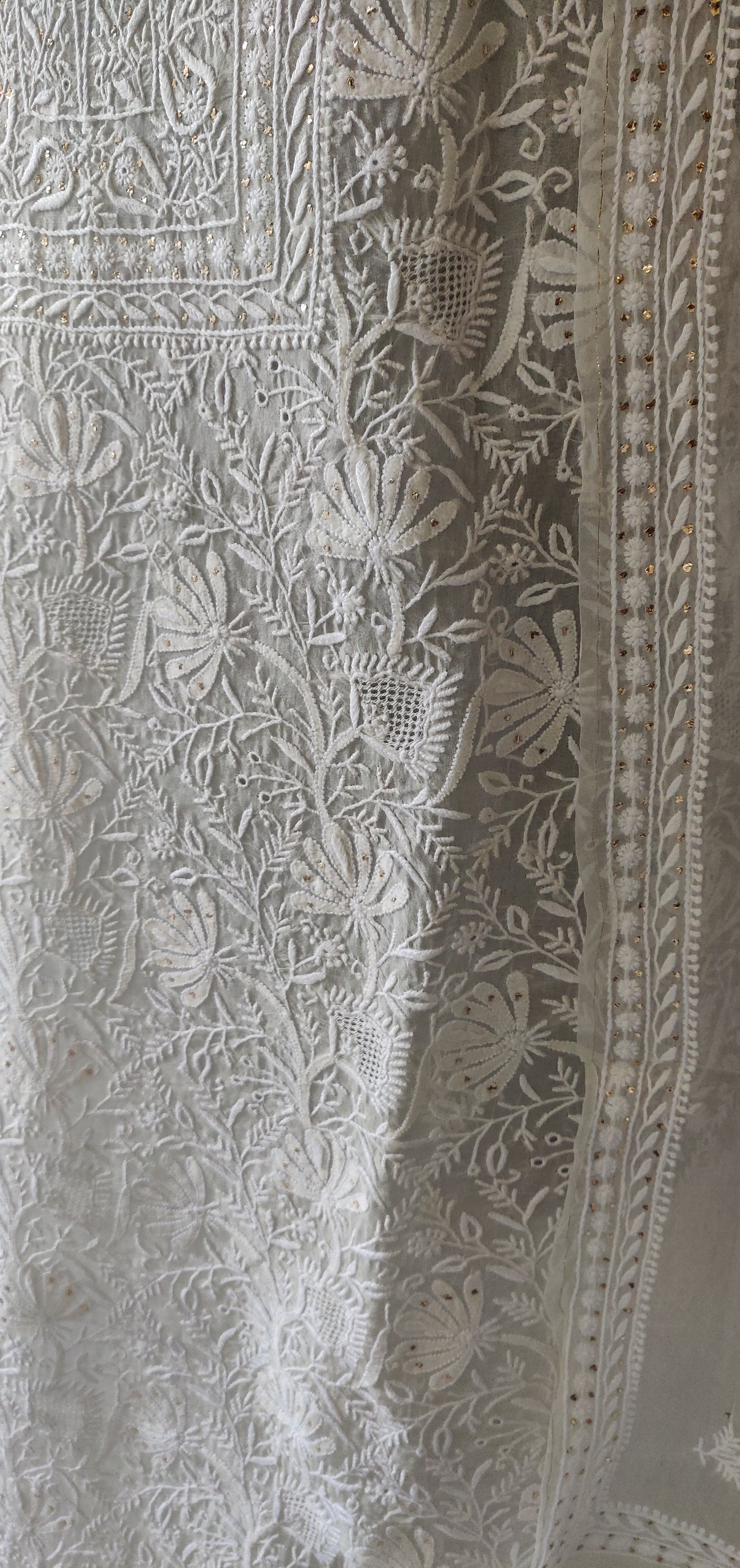 Ivory pure organza 3 taar Chikankari and mukaish kurta and dupatta