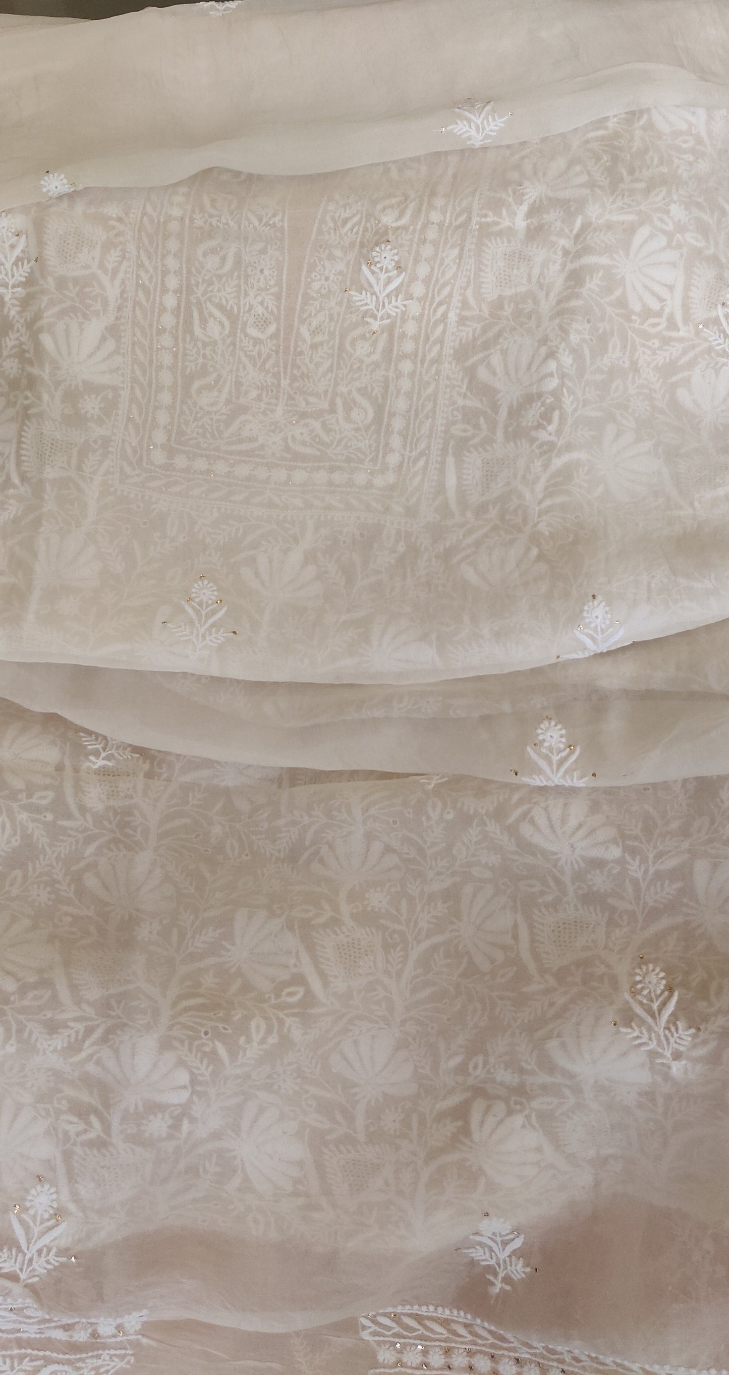 Ivory pure organza 3 taar Chikankari and mukaish kurta and dupatta